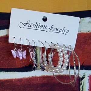 💍🍒 Spring Butterfly and Hoop Earrings Set